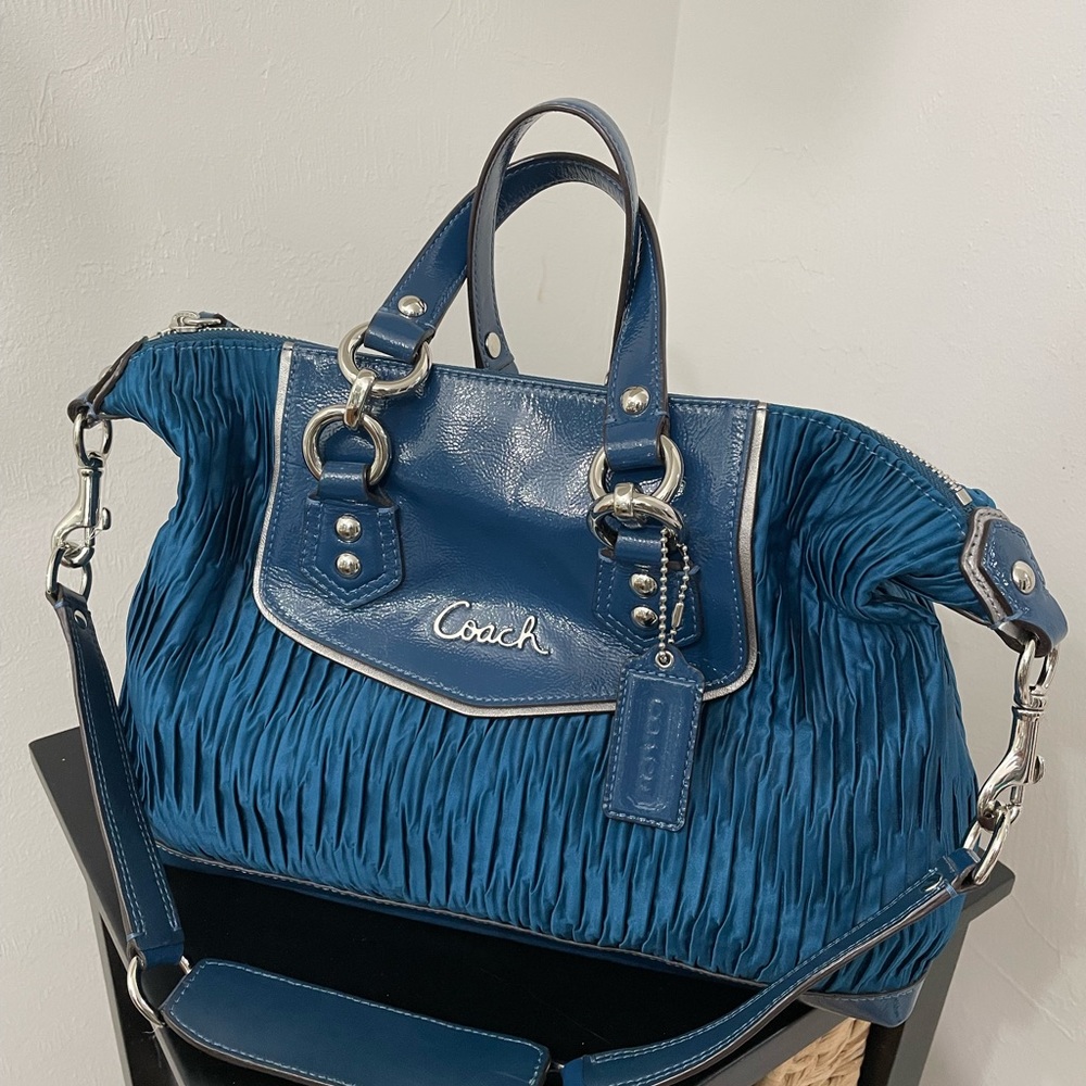 Authentic Coach Bag - image 5